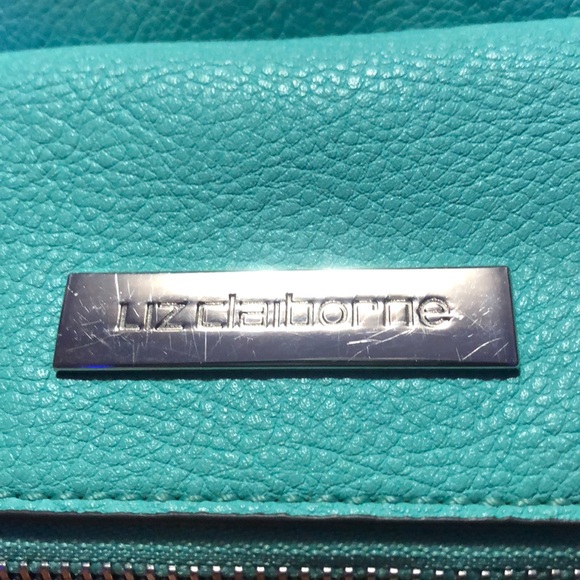 LIZ CLAIBORNE Baby Blue Leather Crossbody Bag - Picture 3 of 9